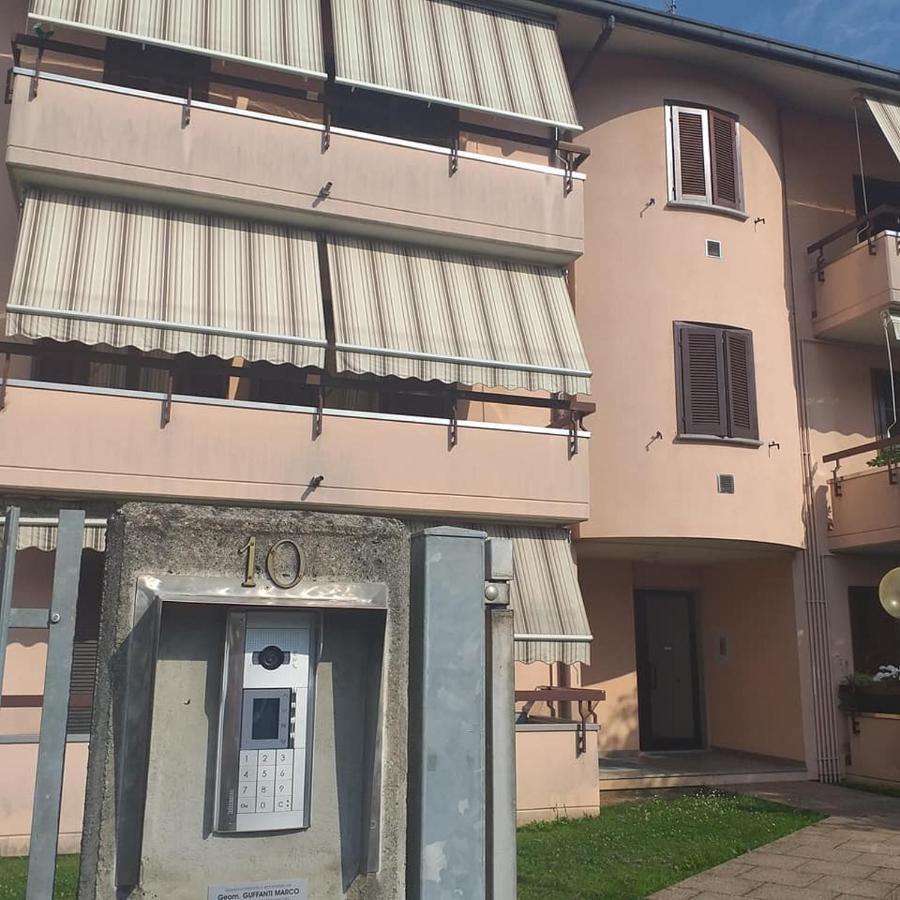 Fiorenza House Luisago Buitenkant foto