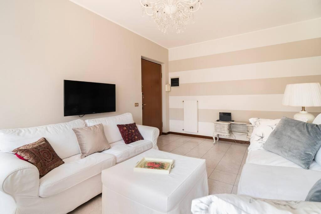 Fiorenza House Luisago Buitenkant foto