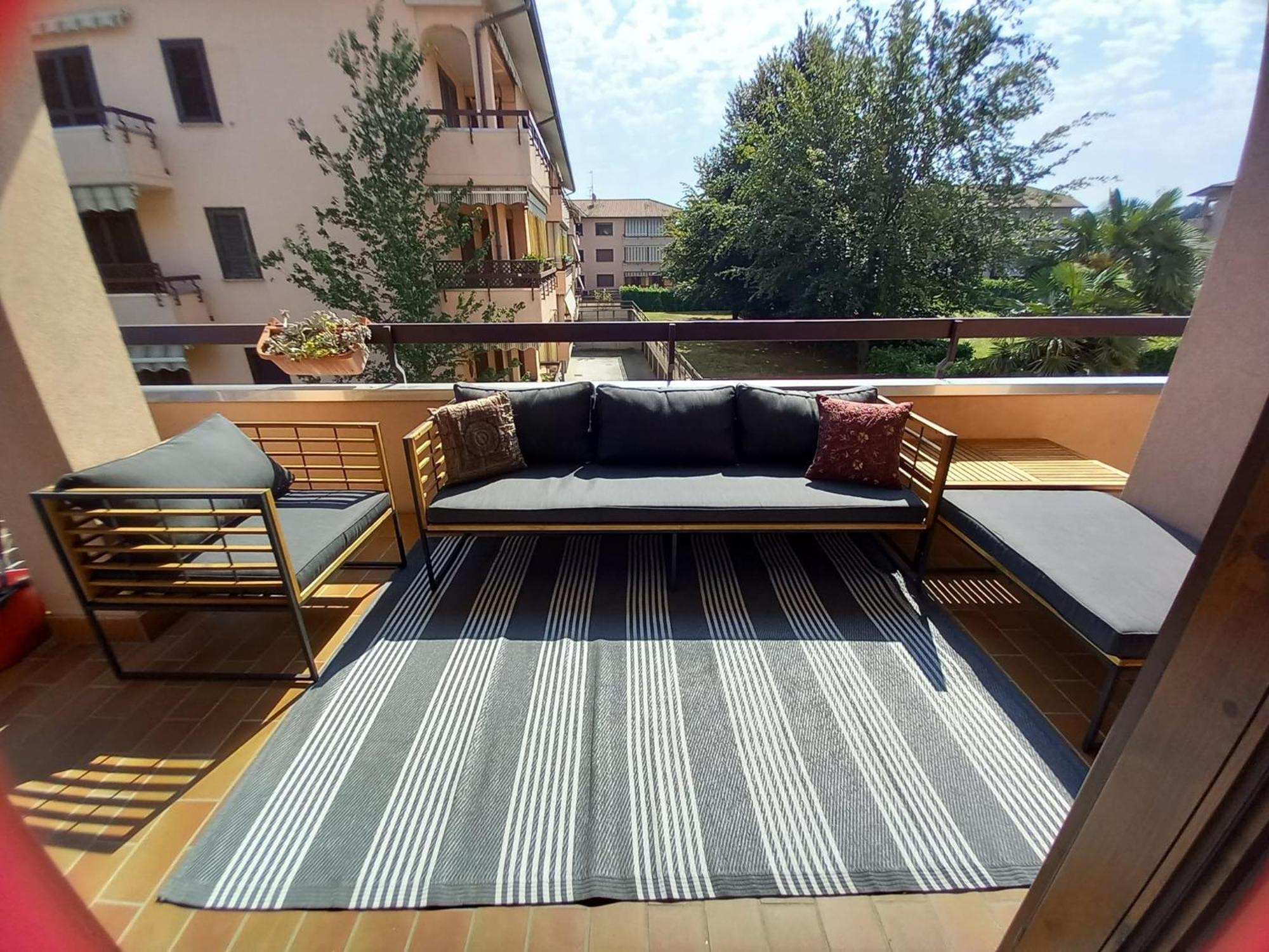 Fiorenza House Luisago Buitenkant foto